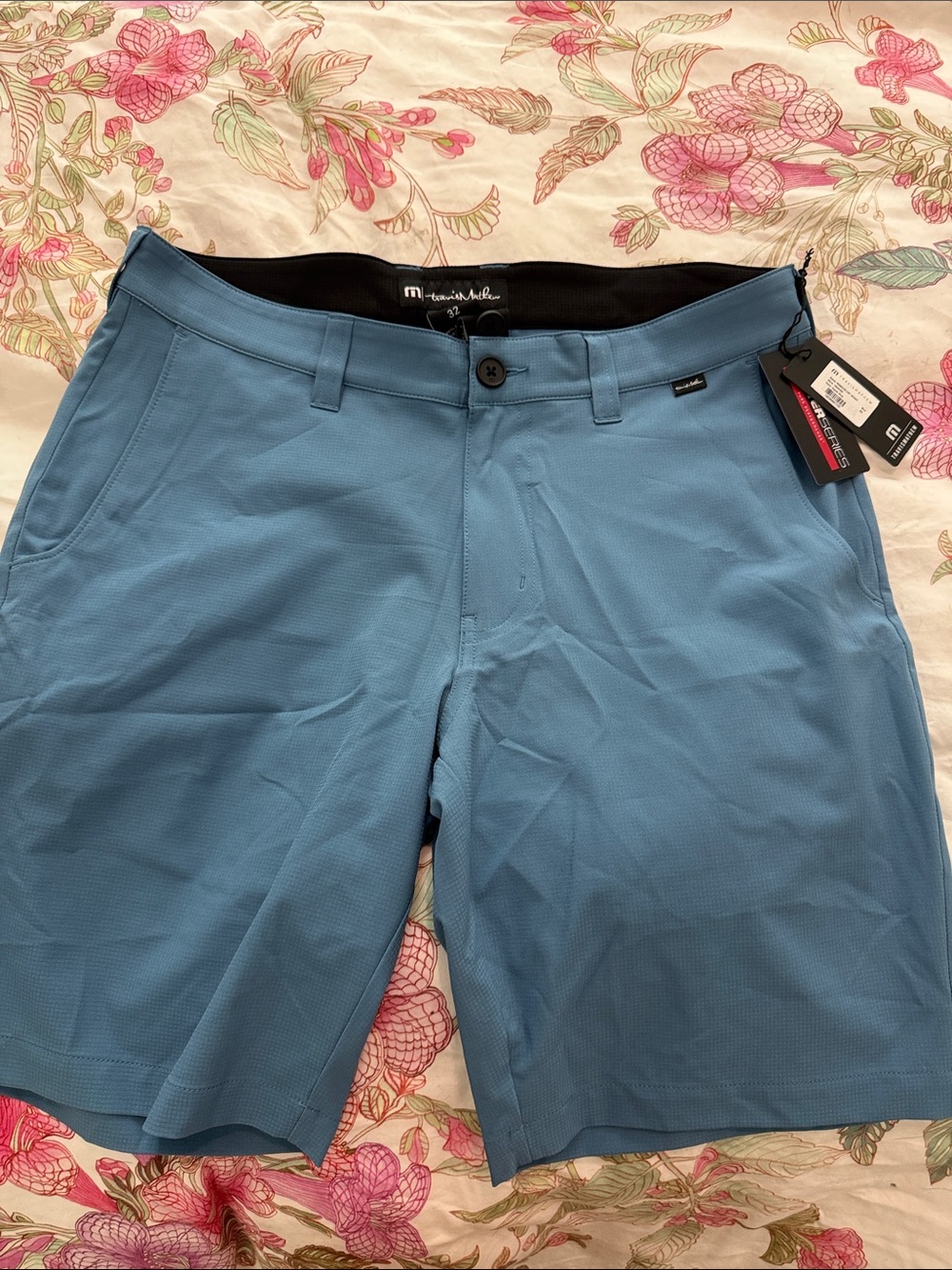 Travis Mathew Men’s Light Blue Hybrid Performance Shorts SZ 32